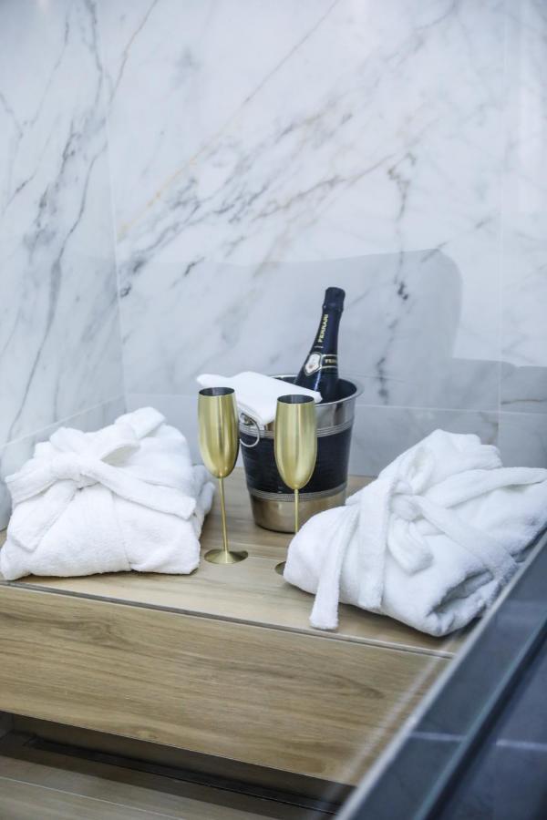 Municipio Luxury Suite Napoli Exterior foto