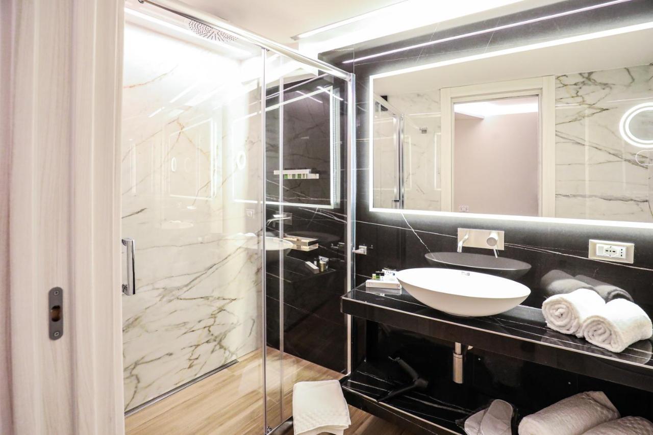 Municipio Luxury Suite Napoli Exterior foto