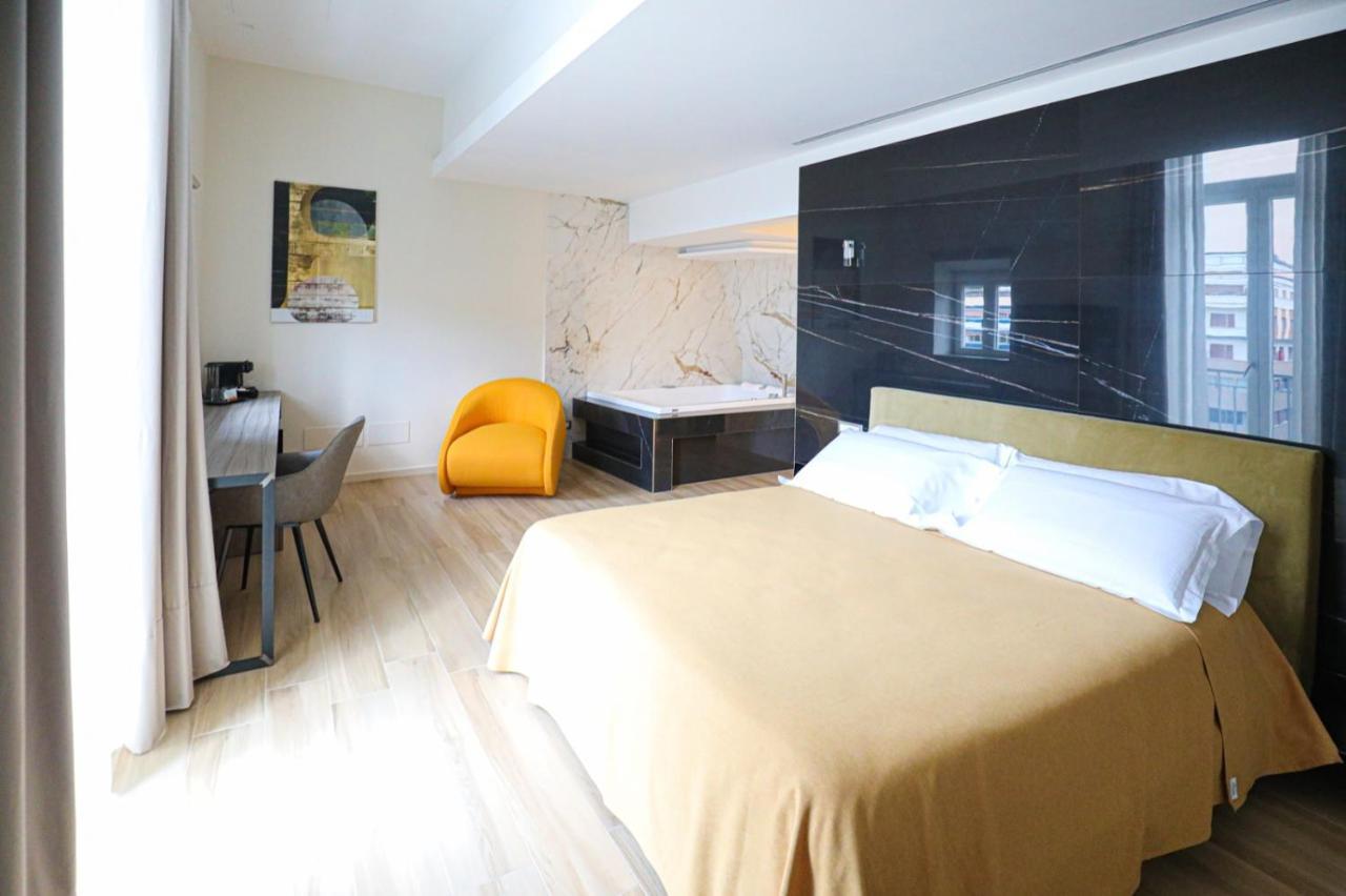 Municipio Luxury Suite Napoli Exterior foto